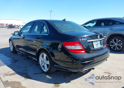 2011 Mercedes-Benz C 300 Luxury 4Matic/Sport 4Matic from USA, damaged, VIN WDDGF8BB0BR170678